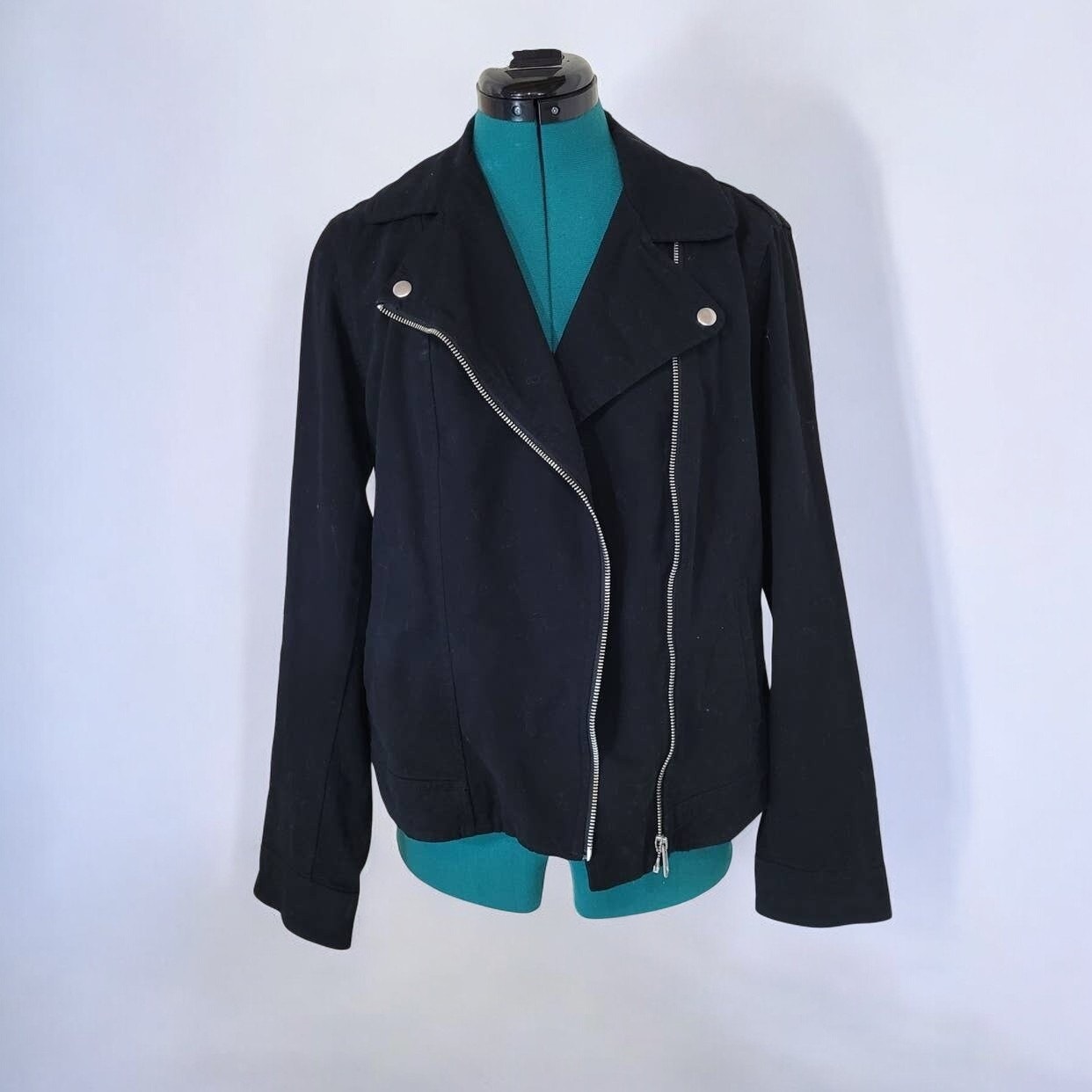 Old Navy Soft Black Denim Jacket - Size Medium