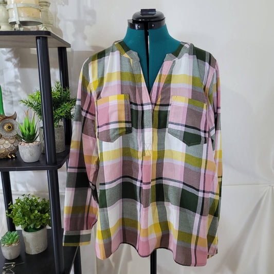Old Navy Super Soft Plaid Pull Over Shirt - Size Large