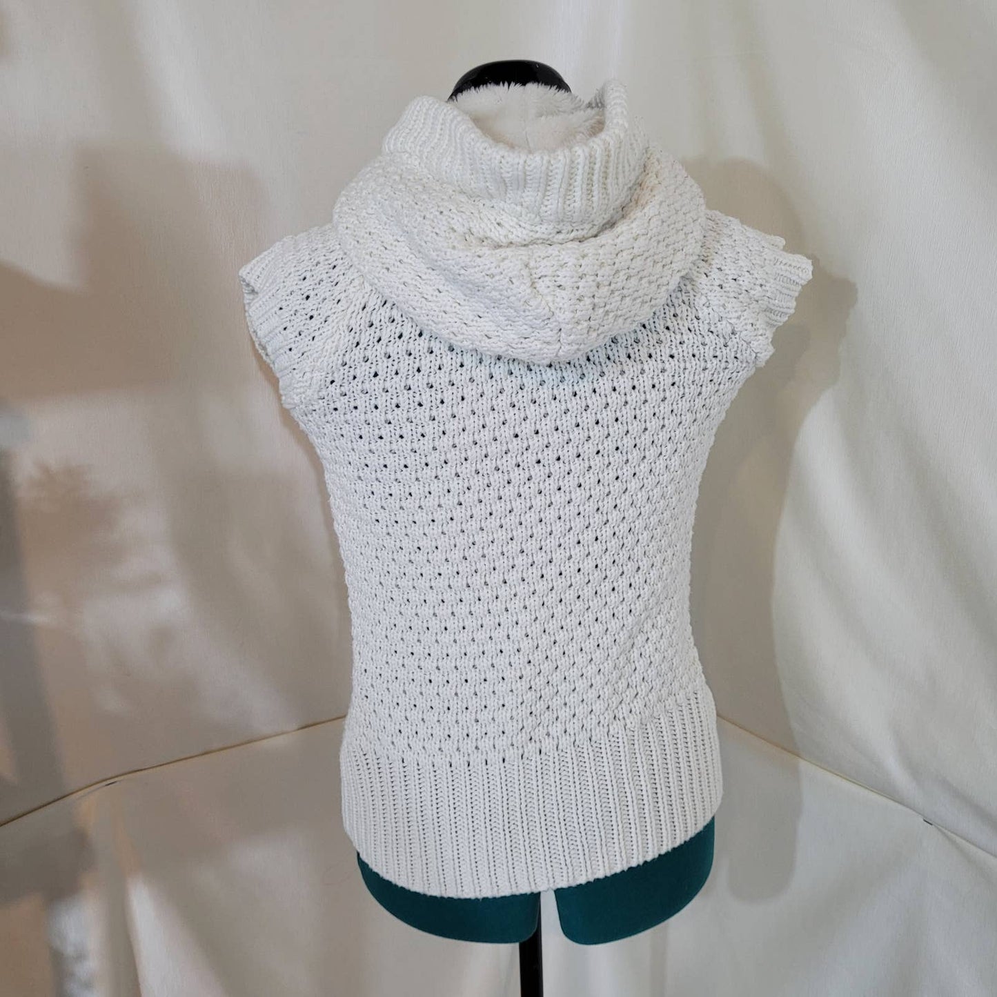 Zara Knitwear Chunky Knit White Sweater - Size Small