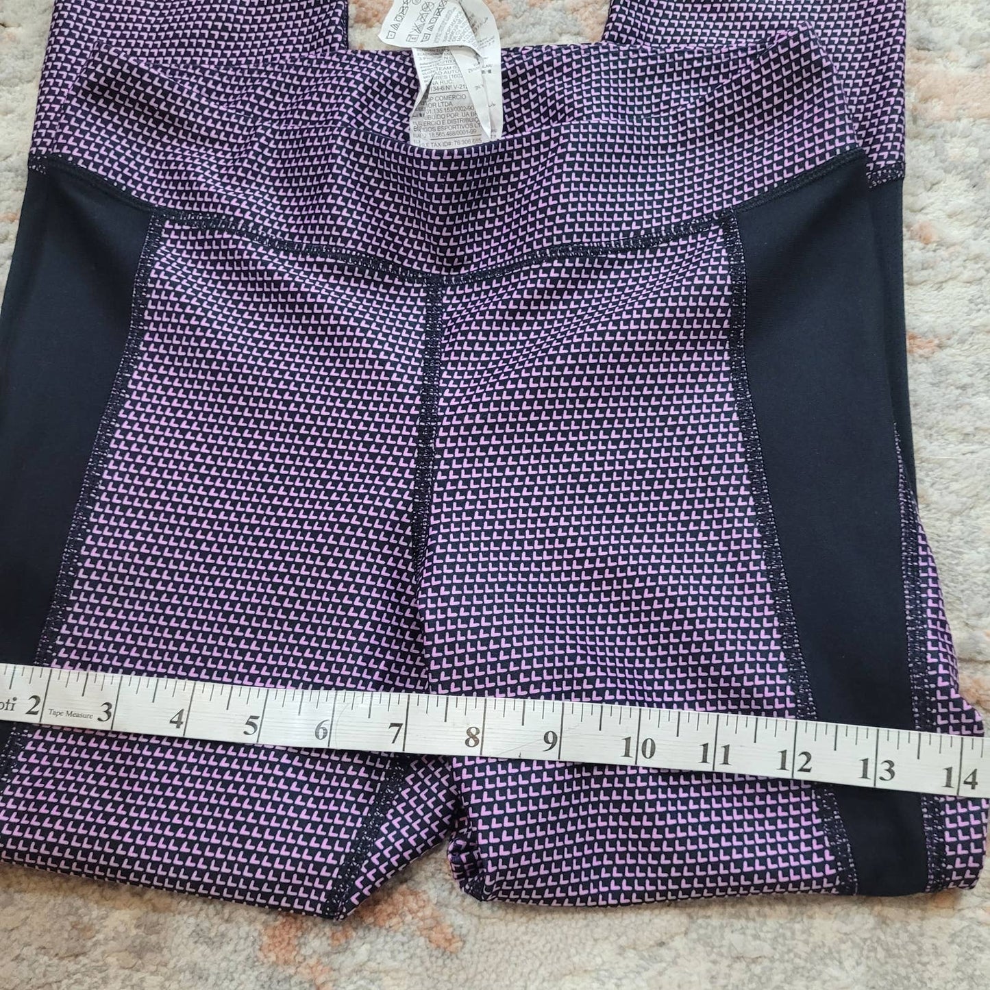 UNDER ARMOUR HeatGear Armour Printed Capri - Size Small