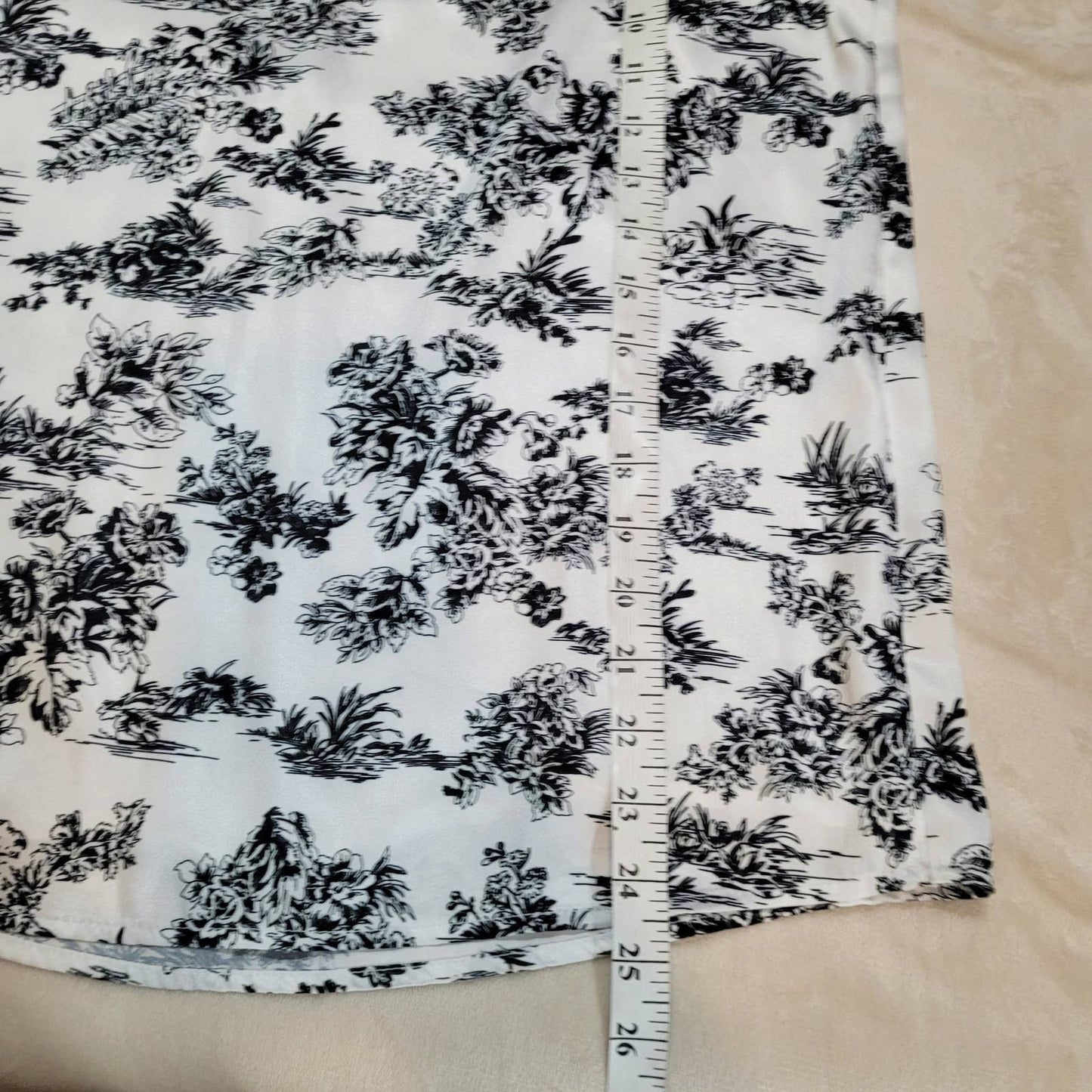 Judith & Charles Black and White Floral Sleeveless Top - Size 2