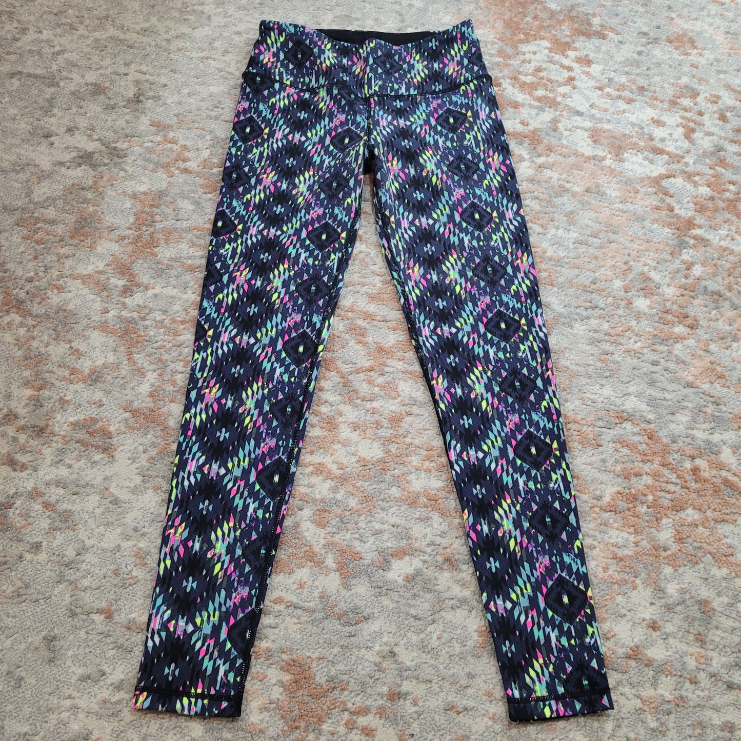 Knockout by Victoria’s Secret Sport Leggings VSX Ikat Abstract - Size Small