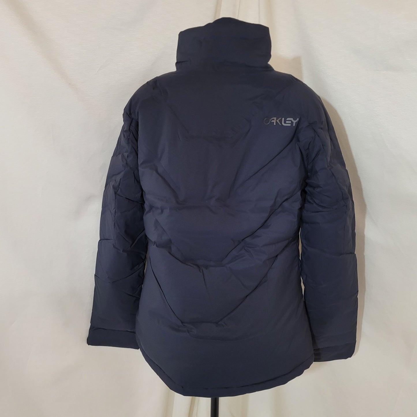 Oakley Snow Down 2L Black Down Jacket - Size Large