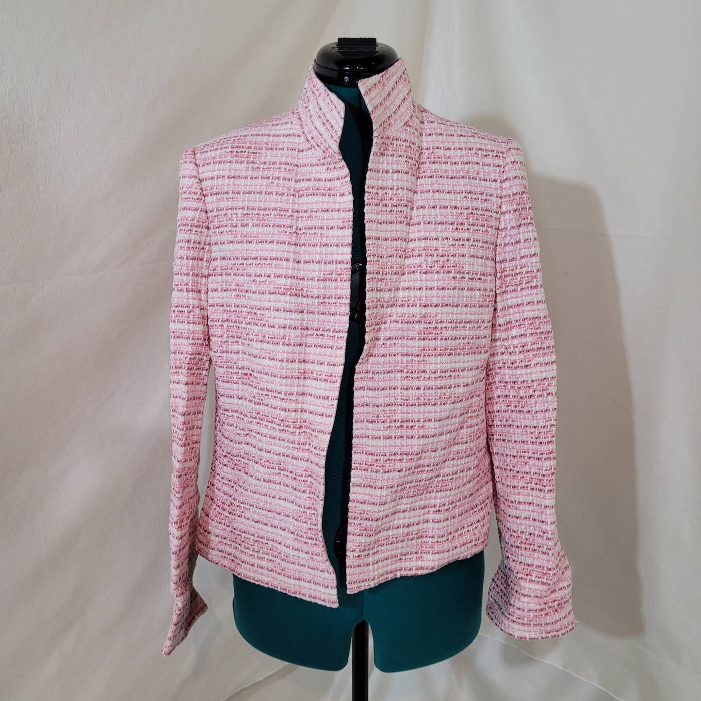 Vintage Kasper Pink Boucle Blazer - Size 6