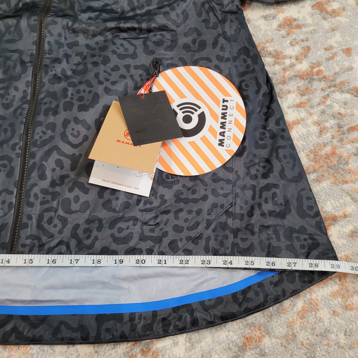 Mammut Tokyo HS Hooded Jacket Black Animal Print - Size Medium