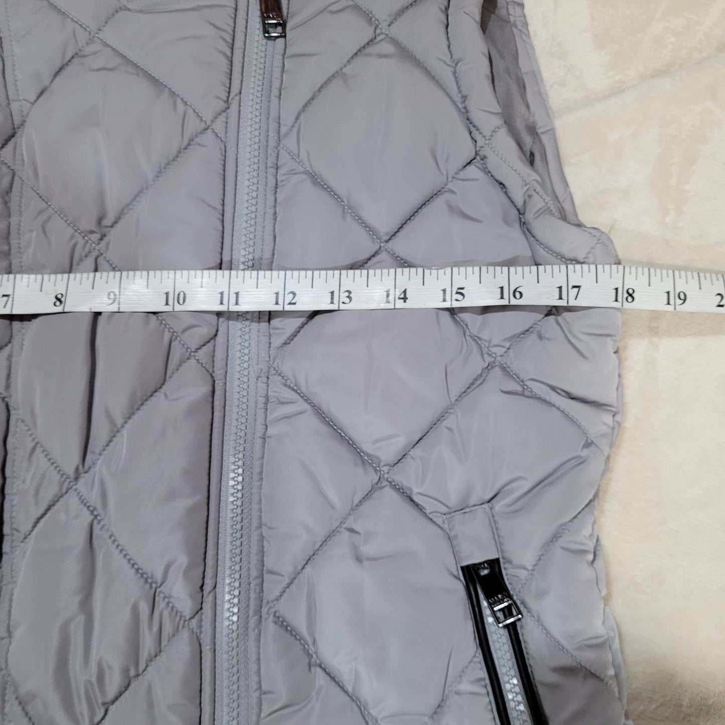 Marc New York Andrew Marc Performance Gray Quilted Vest - Size Small