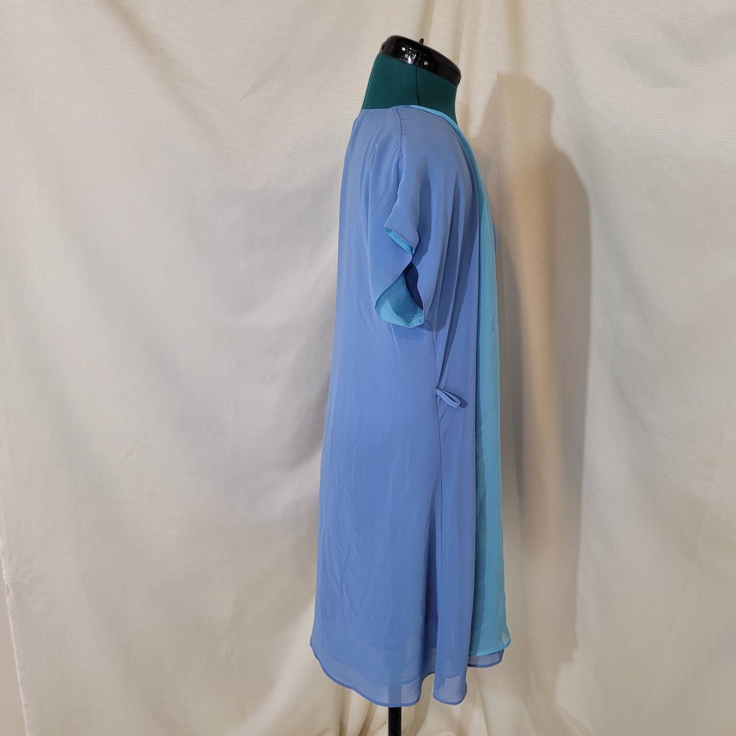 Amelia's Blue Chiffon Robe and Nightgown Set Embroidered Flowers - Size SmallMarkita's ClosetAmelia's