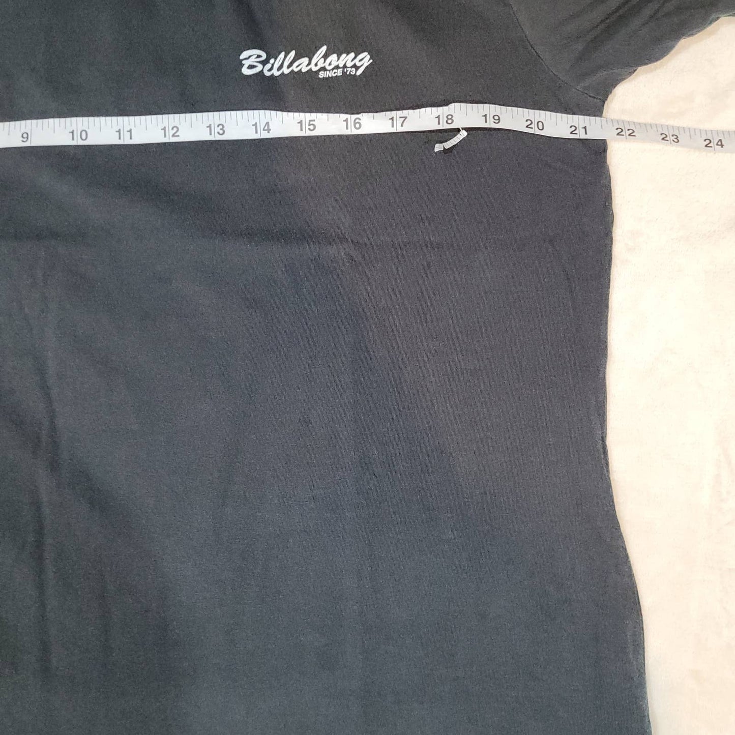 Billabong Line Up Black Long Sleeve Tee - Size LargeMarkita's ClosetBillabong