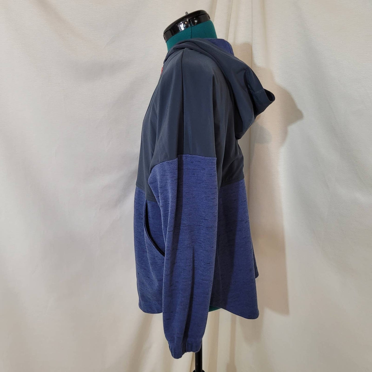 Columbia Blue Zip Up Hoody Sweater - Size LargeMarkita's ClosetColumbia