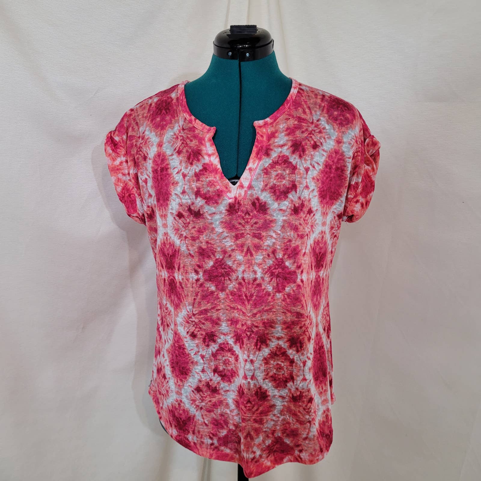 Dept 222 Pink Red Tie Die V-Neck T-Shirt - Size SmallMarkita's ClosetDept 222