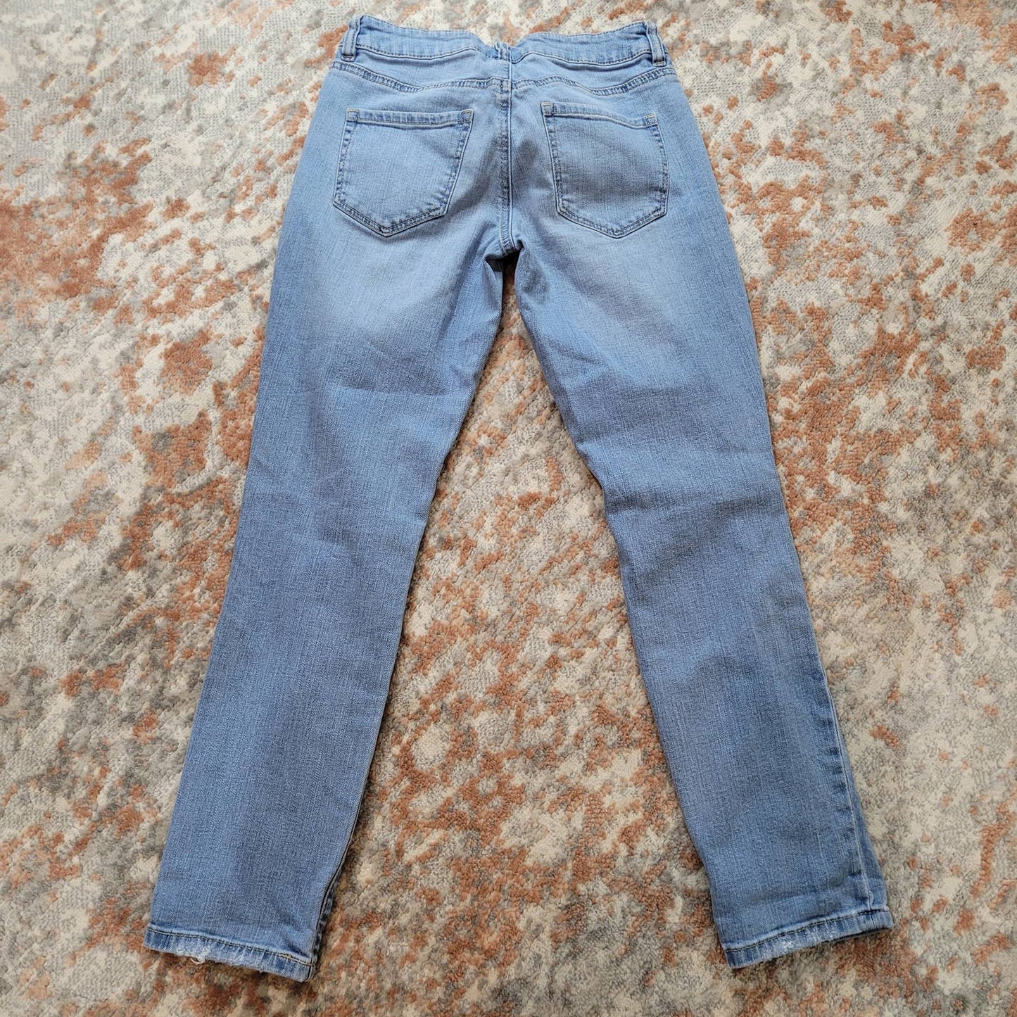 Dynamite Denim Cara Light Wash Distressed Jeans - Size 24Markita's ClosetDynamite