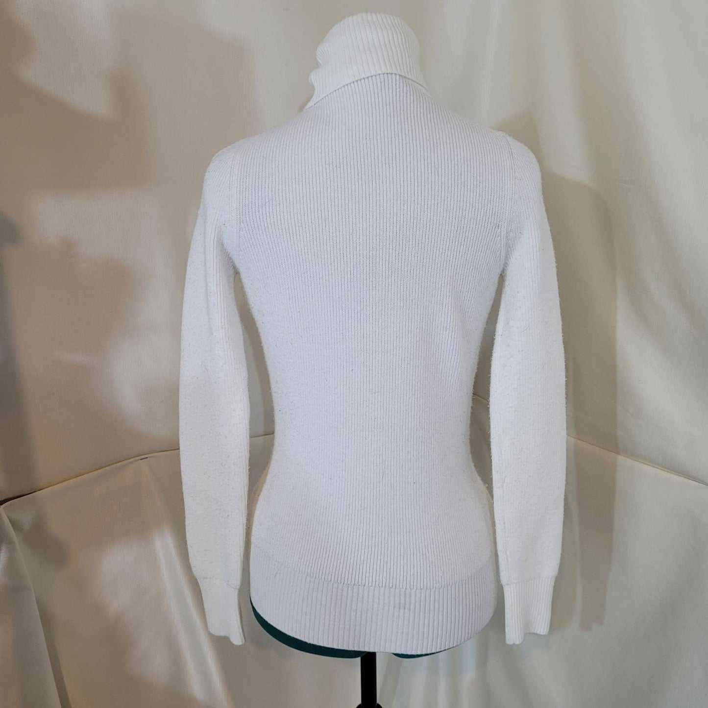 French Connection White Turtleneck Ribbed Sweater - Size SmallMarkita's ClosetFrench Connection
