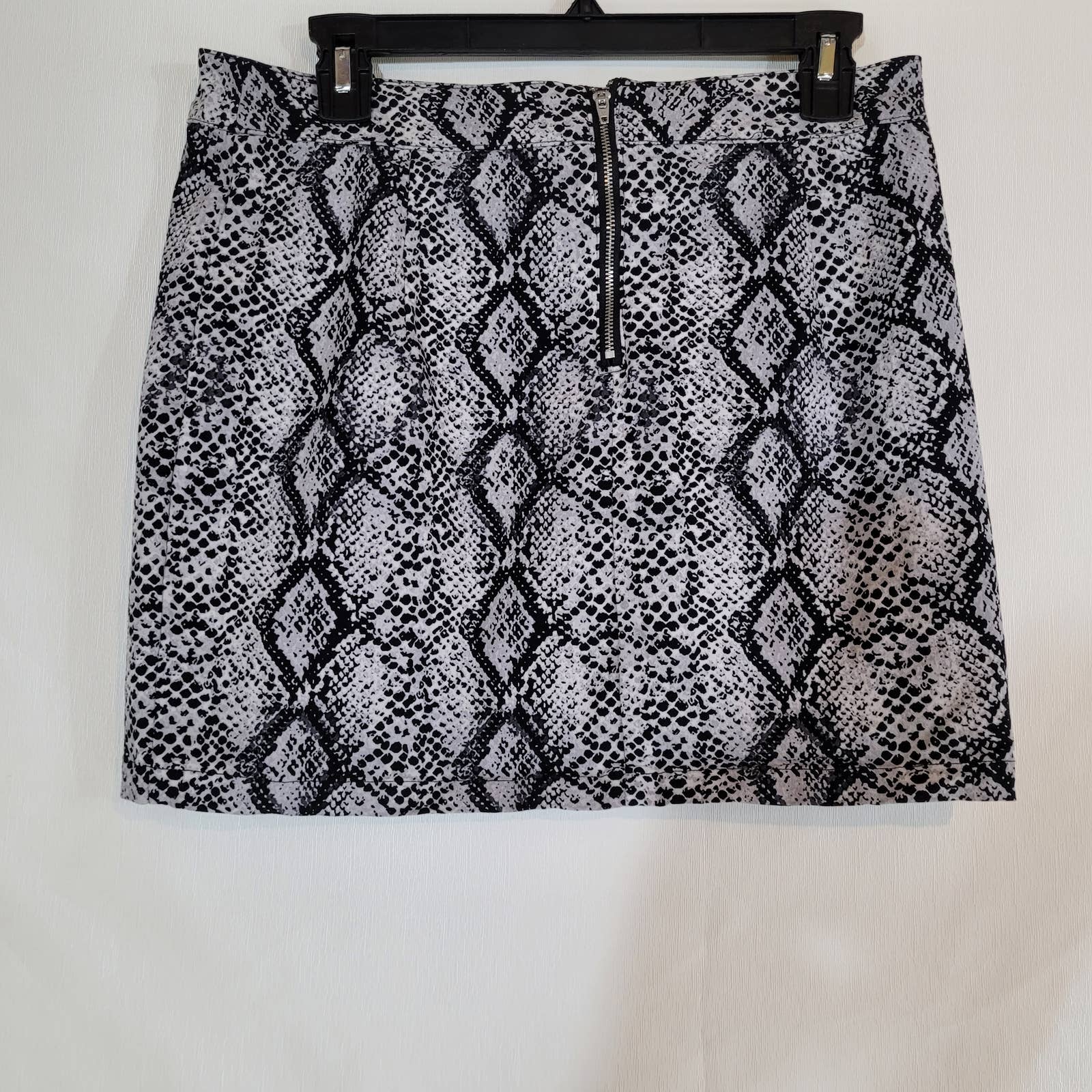 Garage Snakeskin Mini Skirt - Size LargeMarkita's ClosetGarage