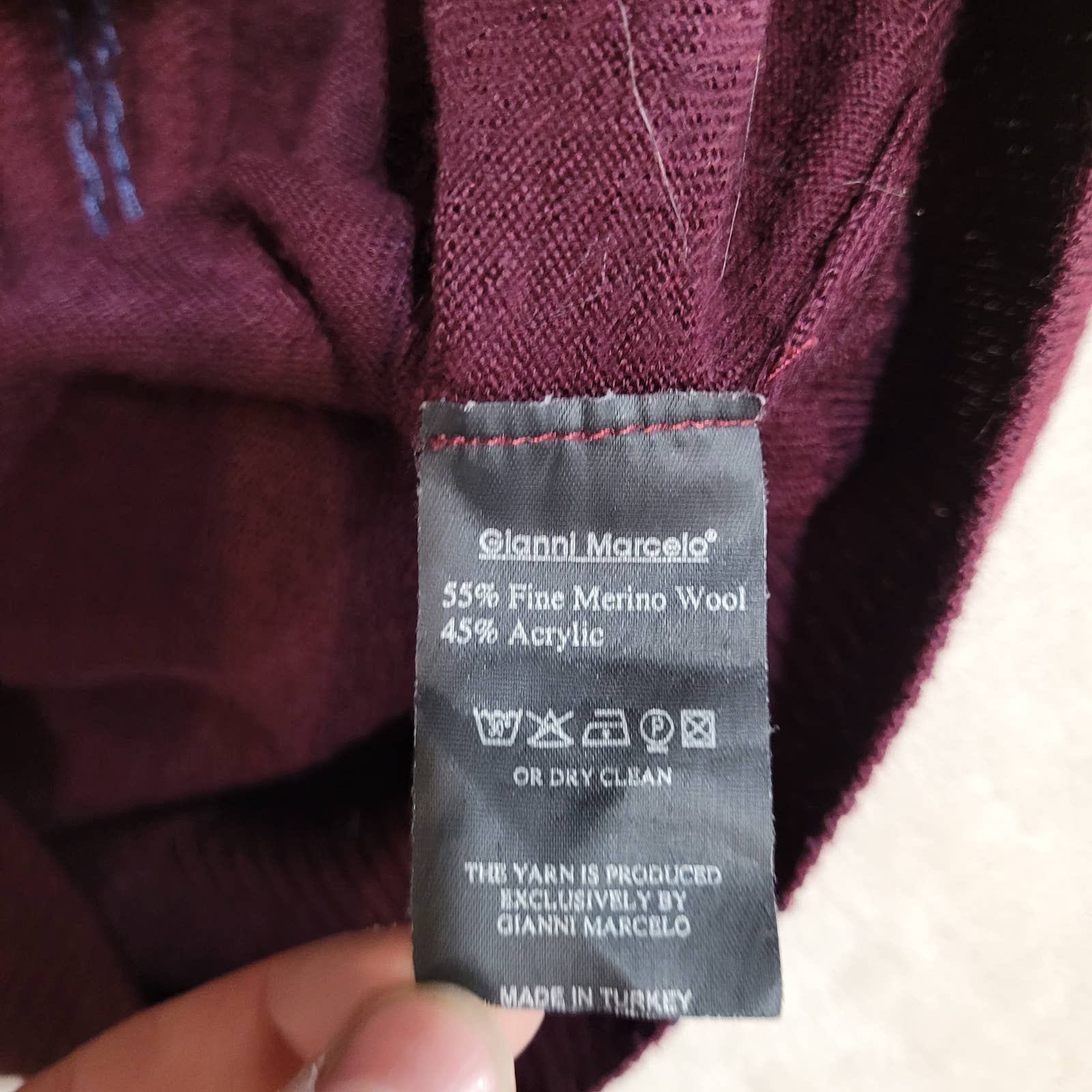 Gianni Marcelo Burgundy Merino Wool Blend Zip Up Sweater - Size Extra LargeMarkita's ClosetGianni Marcelo