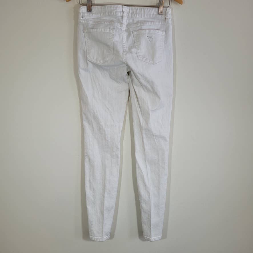 Guess Brittney Skinny White Jeans - Size 26Markita's ClosetGUESS