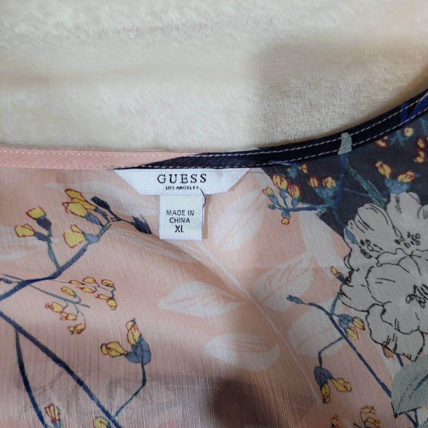 Guess Pink and Blue Floral Blouse - Size Extra LargeMarkita's ClosetGUESS