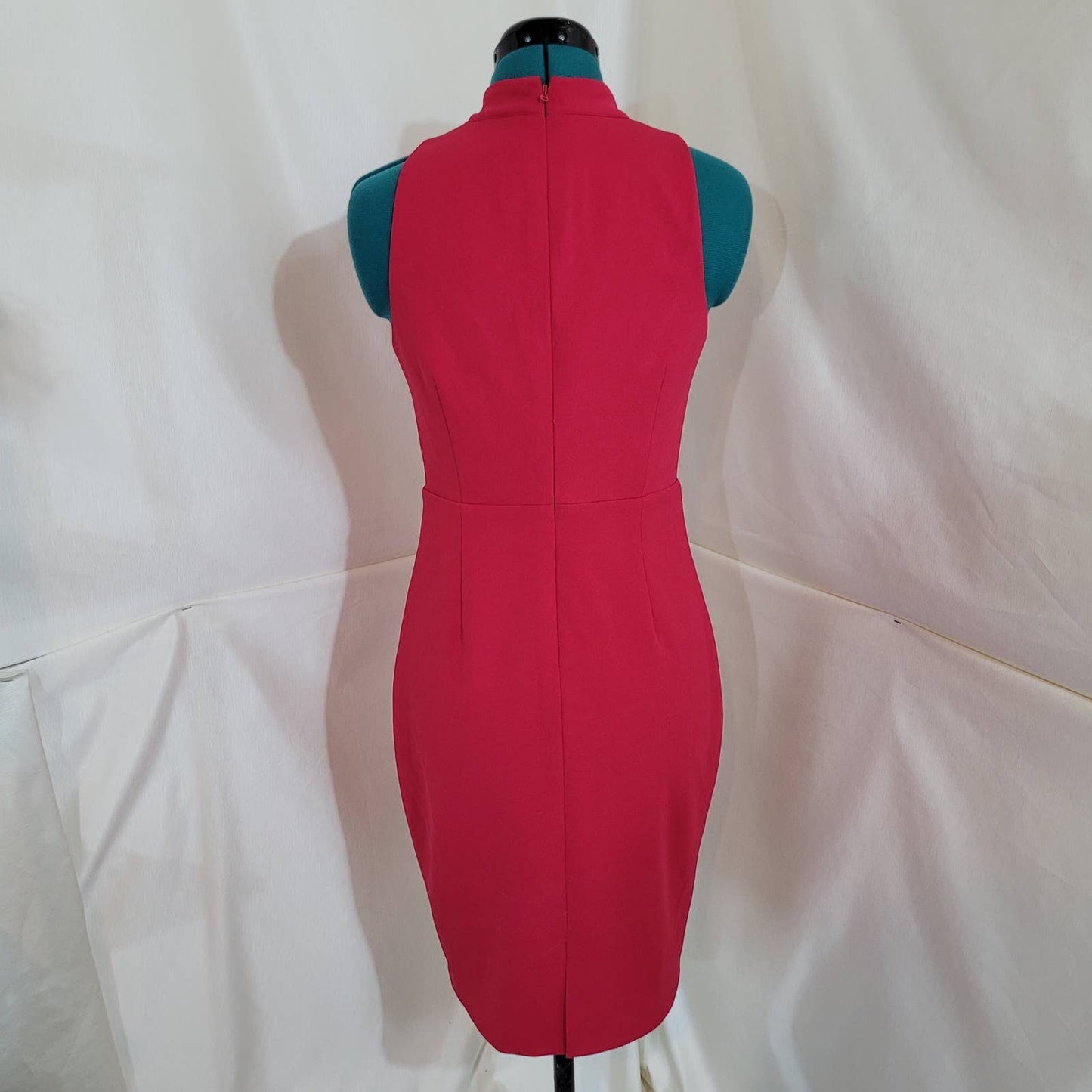 Guess Pinkish Red Fitted Dress with High Keyhole Neckline - Size 6Markita's ClosetGUESS