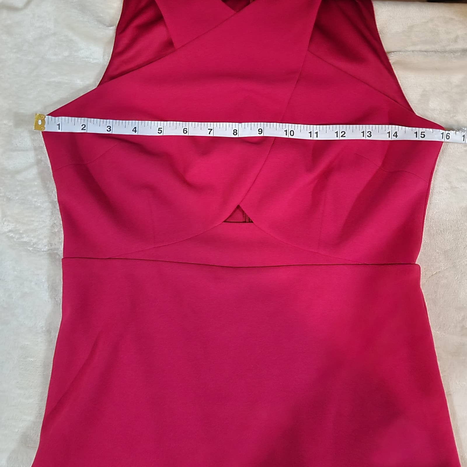Guess Pinkish Red Fitted Dress with High Keyhole Neckline - Size 6Markita's ClosetGUESS