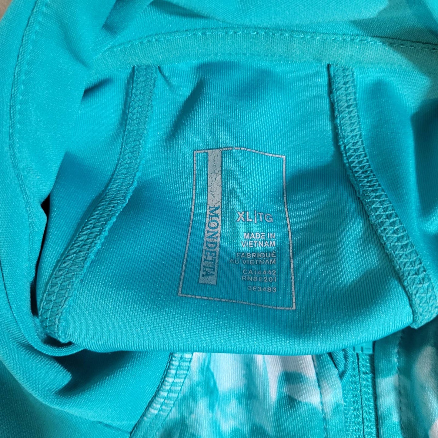 Mondetta Blue Watercolor Design Zip Up Athletic Sweater - Size Extra LargeMarkita's ClosetMONDETTA