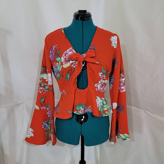 Qed London Floral Blouse with Flared Sleeves and Plunging Neckline - Extra SmallMarkita's ClosetQED London