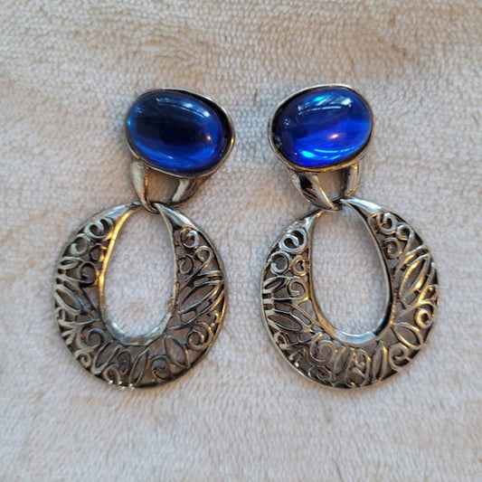 Retro Silver Tone Earrings with Blue AccentMarkita's ClosetUnbranded