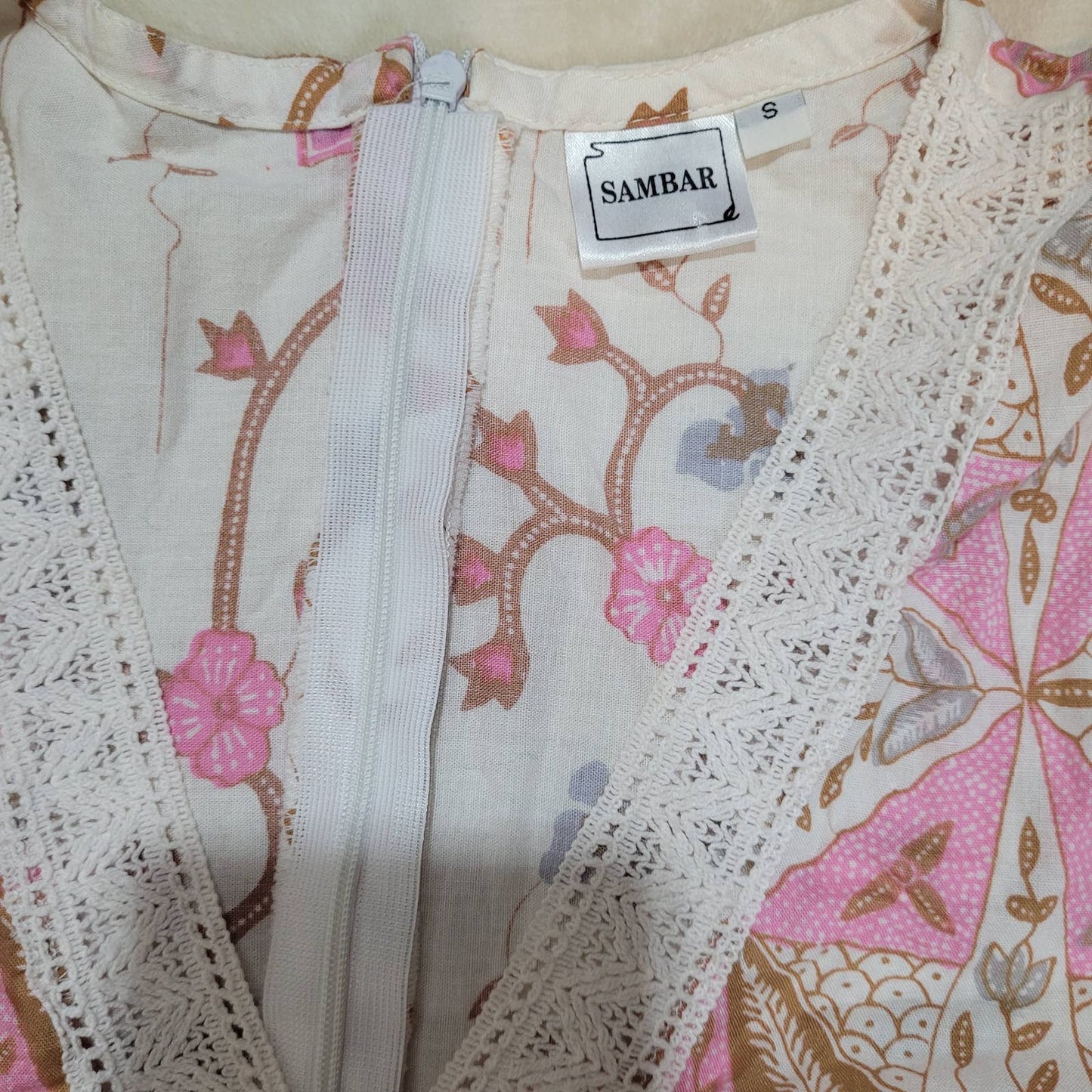 Sambar Paisley Boho Cottagecore Dress with Lace Crochet Accent - Size SmallMarkita's ClosetSambar