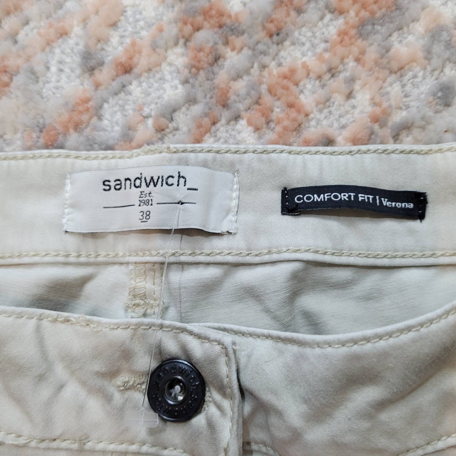Sandwich_ Comfort Fit Verona Dirty White Jeans with Side Stripes - Size MediumMarkita's ClosetSandwich