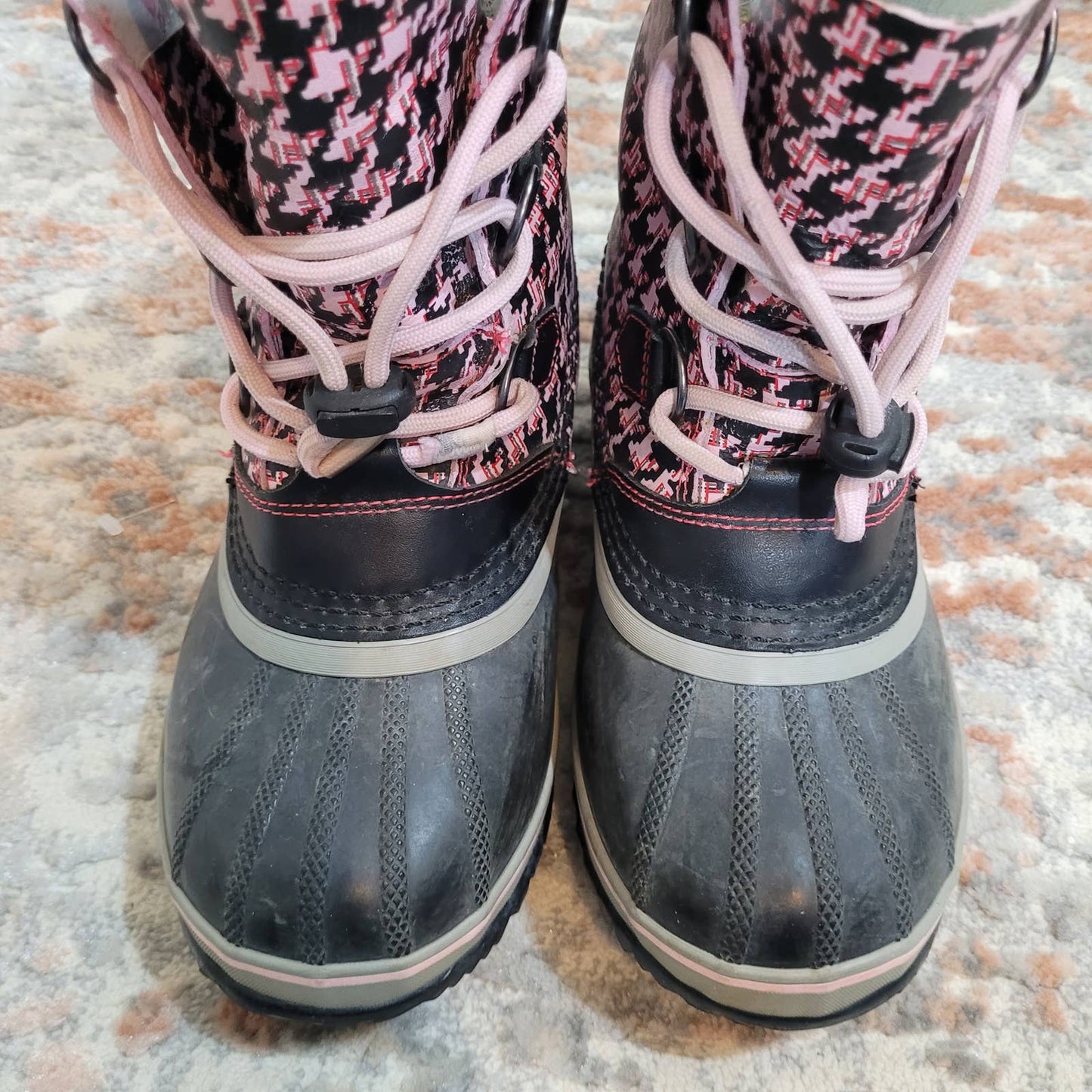 Sorel Boots NY1443-637 Waterproof Pink Black Houndstooth Boots AS IS - Size 5Markita's ClosetSorel
