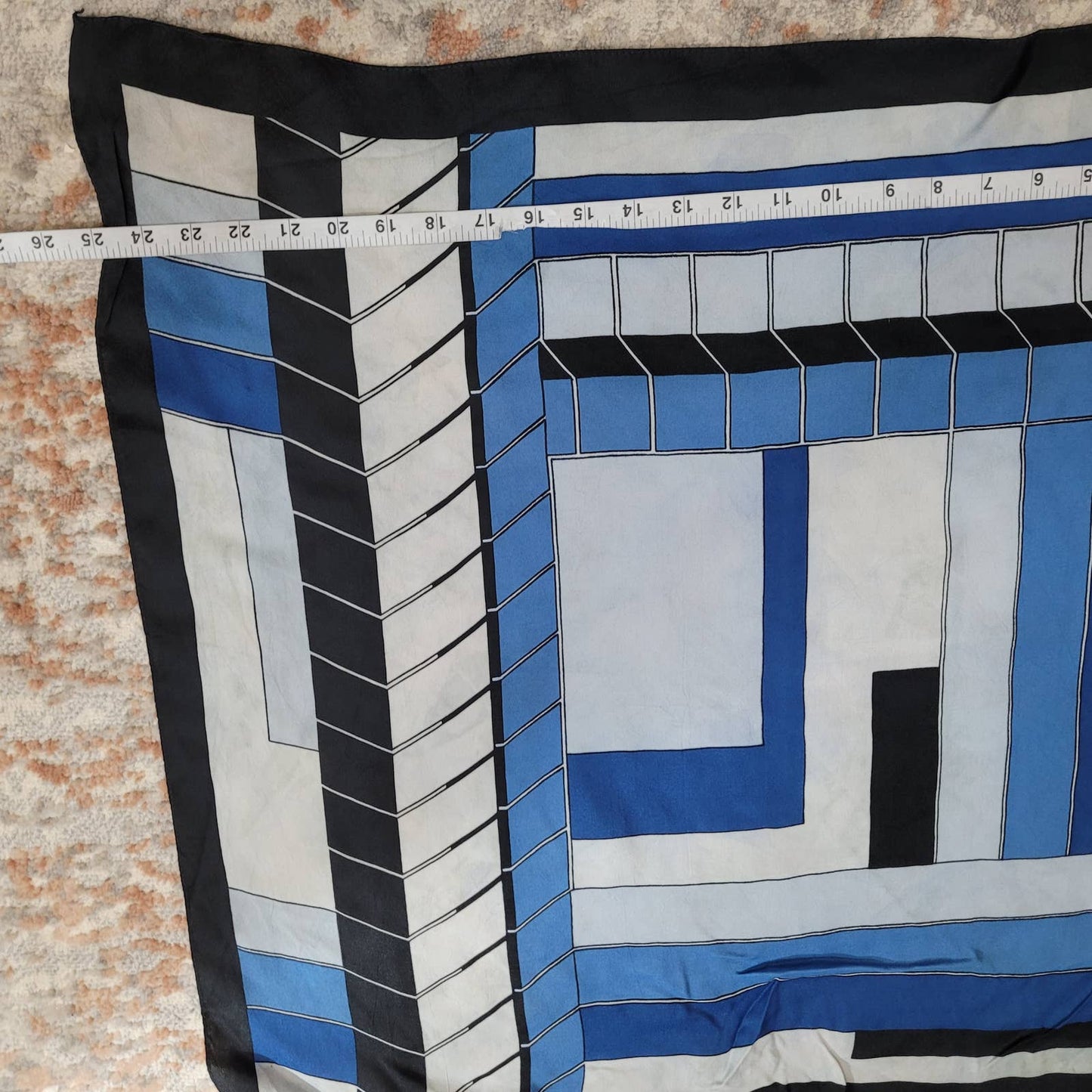 Square Scarf with Blue Geometric PatternMarkita's ClosetUnbranded