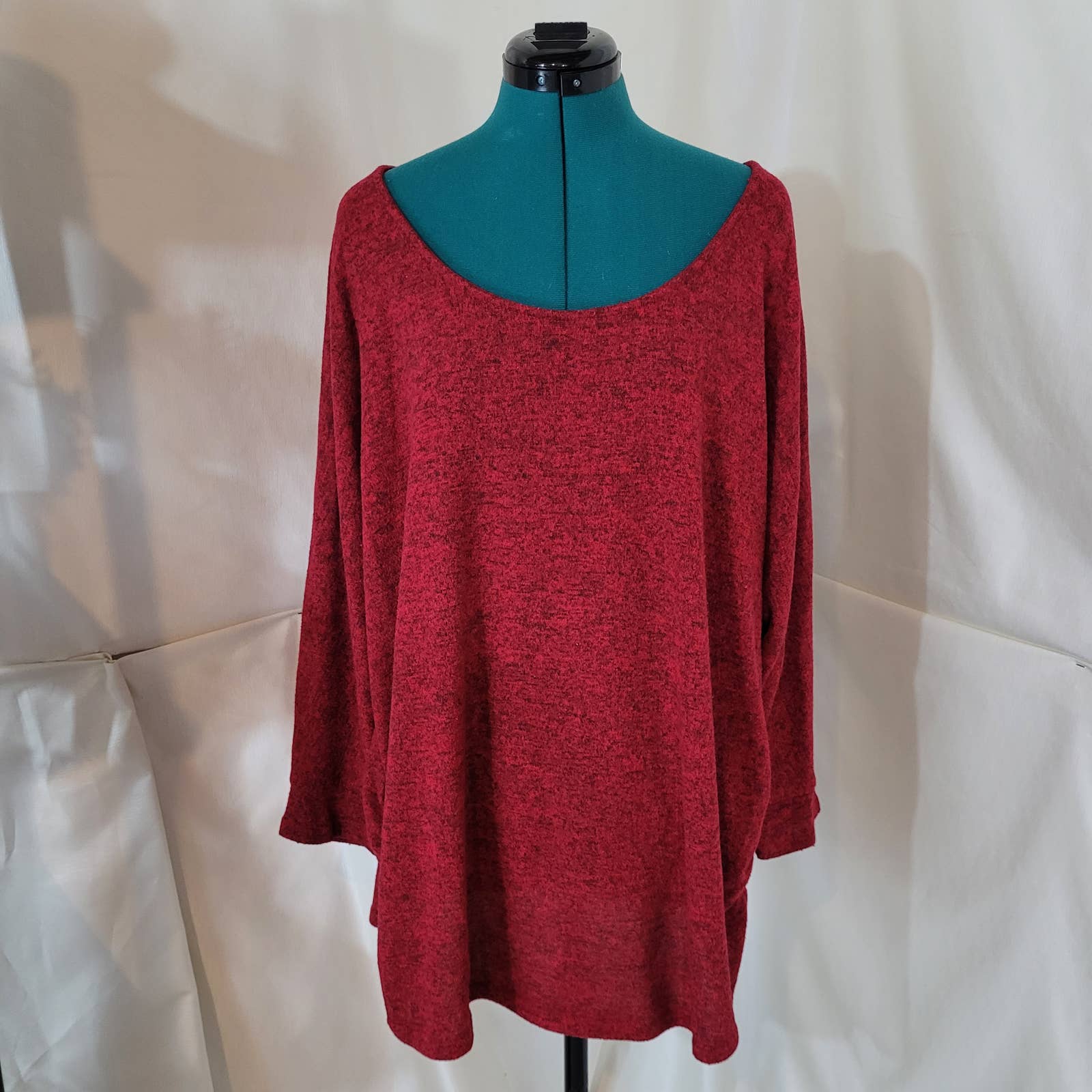 Super Soft Heathered Red Sweater with Criss Croos Back and Rouched Hips - XXLMarkita's ClosetUnbranded